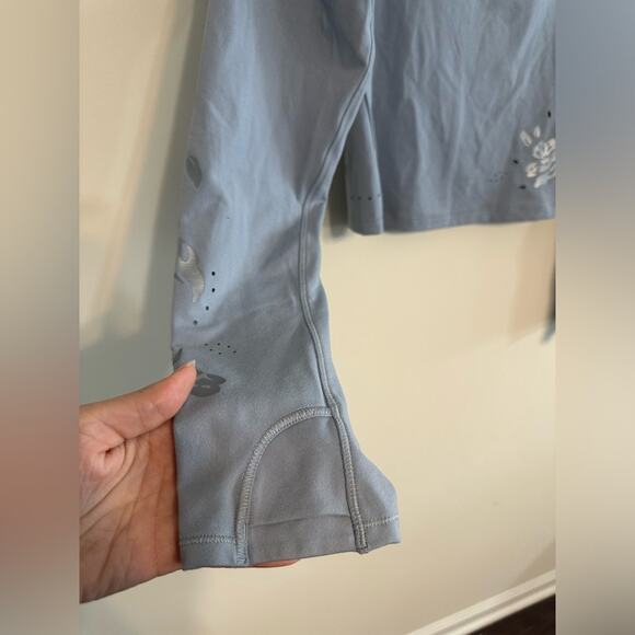 Athleta Shanti Eyelet Top in Begonia Blue Star Size Large - Picture 3 of 9
